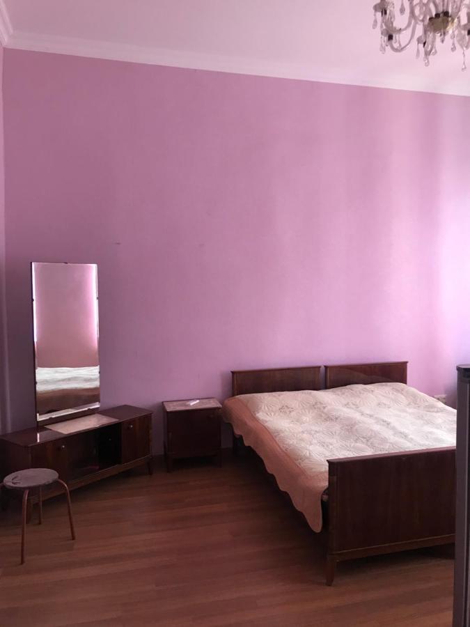 Apartment центр города спокойная улица Kutaisi